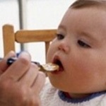  تغذیه نوزاد بعد از تغذیه تکمیلی